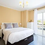 Holidays2Malaga Capuchino Cozy French Balcony & Smarttv