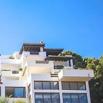 Three Bedroom Apartment La Mairena Elviria