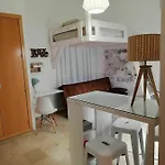 Apartamento De Arte En Barrio Picasso