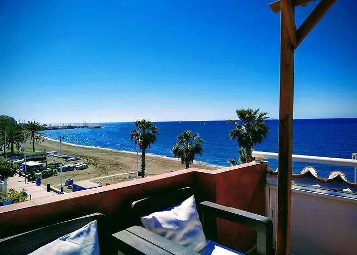 1St Line Beach El Palo - La Kasita