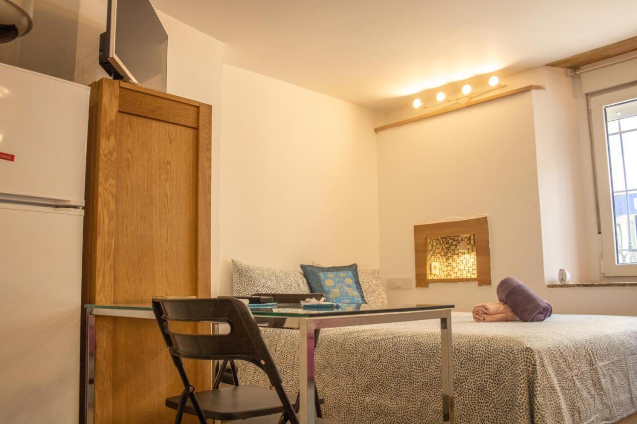 Malagueña Salerosa - Casa Mata De 1 A 4 Con Terraza O Patio Propio *