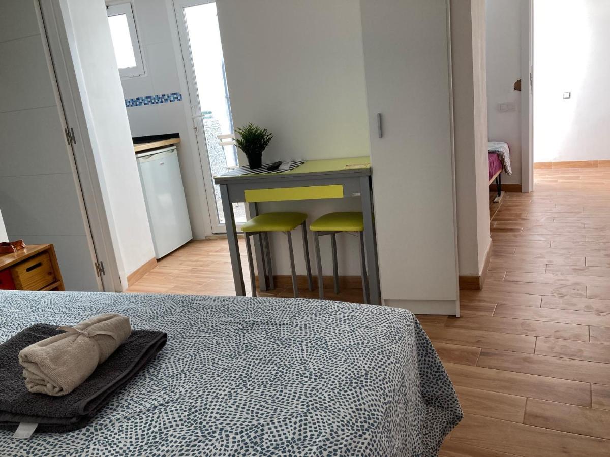 Malagueña Salerosa - Casa Mata De 1 A 4 Con Terraza O Patio Propio Málaga