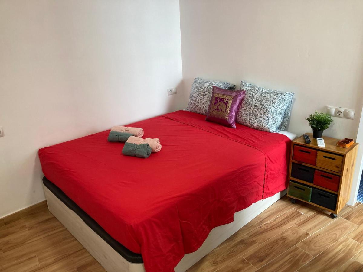 Malagueña Salerosa - Casa Mata De 1 A 4 Con Terraza O Patio Propio Apartamento Málaga