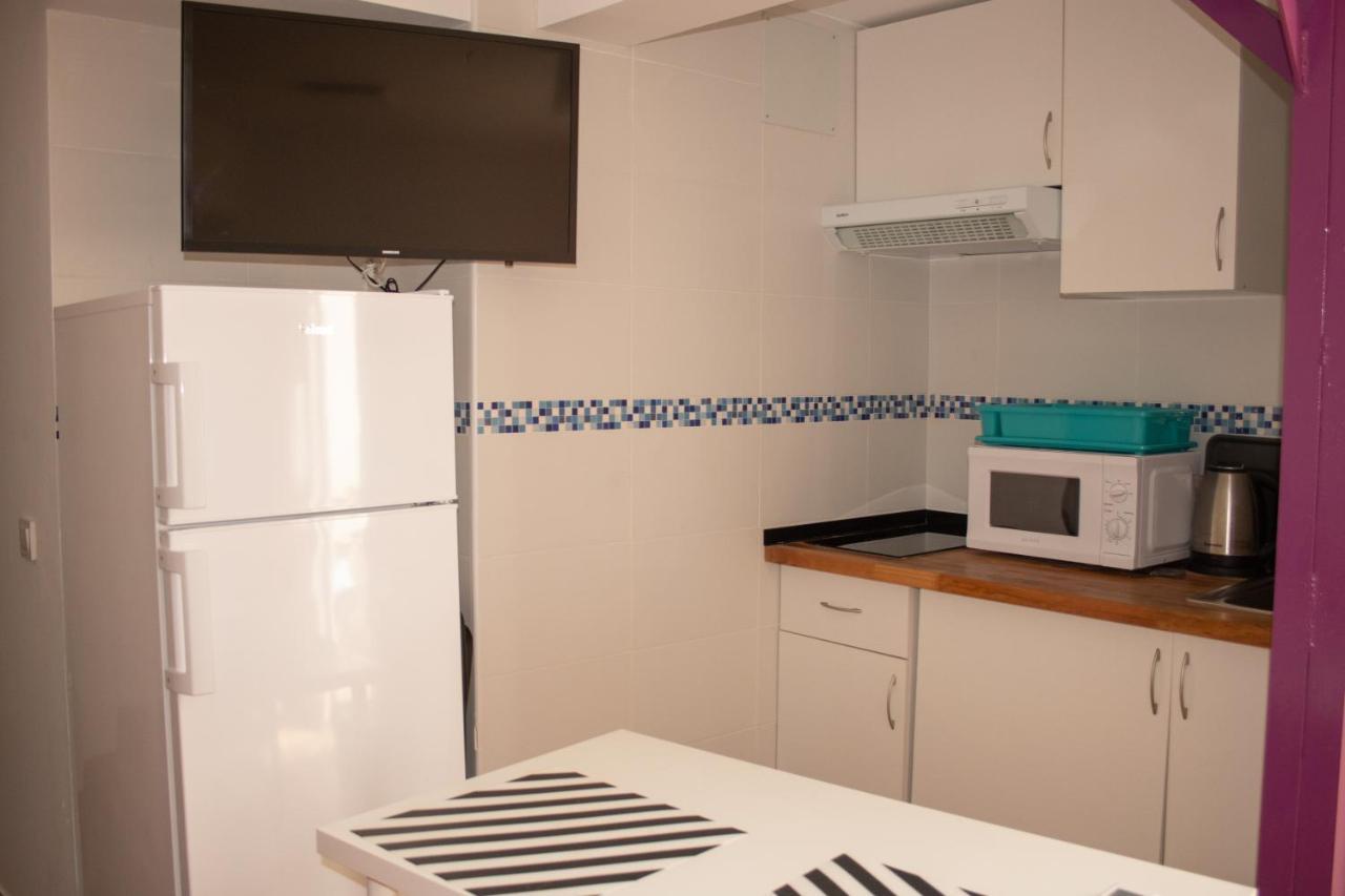 Malagueña Salerosa - Casa Mata De 1 A 4 Con Terraza O Patio Propio Apartamento