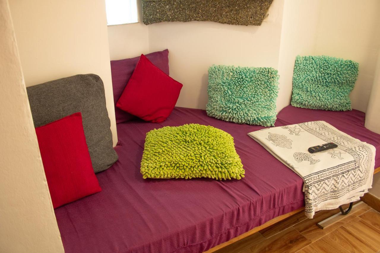 Malagueña Salerosa - Casa Mata De 1 A 4 Con Terraza O Patio Propio Apartamento *