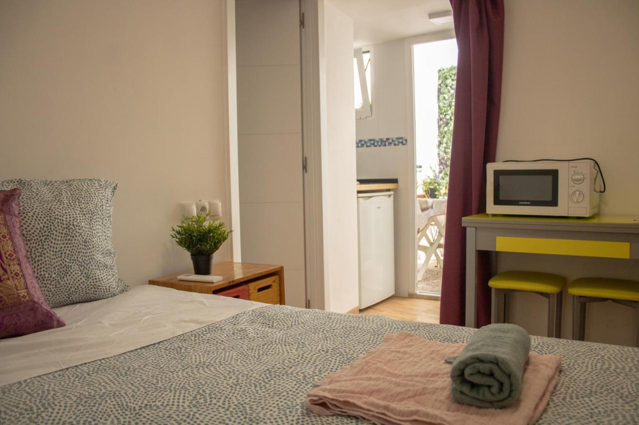 Malagueña Salerosa - Casa Mata De 1 A 4 Con Terraza O Patio Propio Apartamento