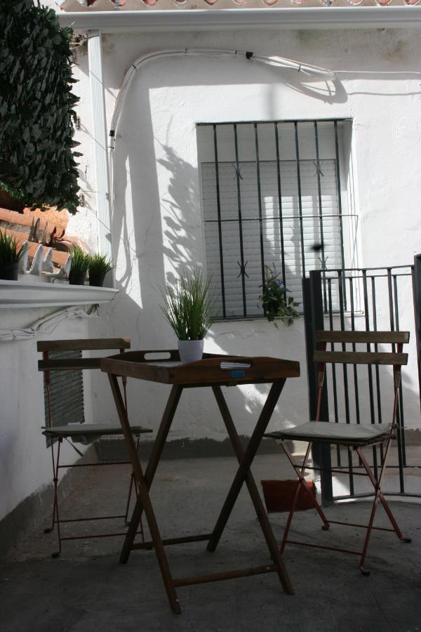 Malagueña Salerosa - Casa Mata De 1 A 4 Con Terraza O Patio Propio *