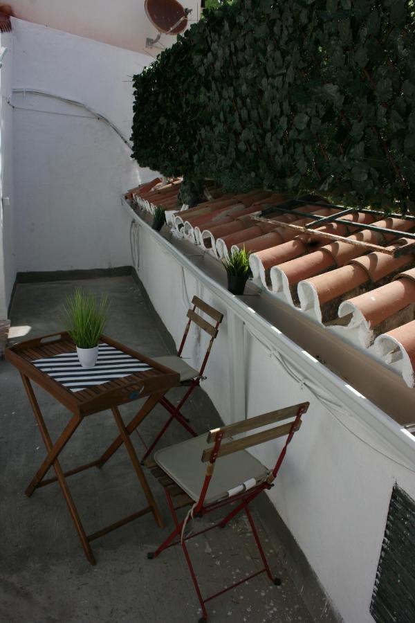 Malagueña Salerosa - Casa Mata De 1 A 4 Con Terraza O Patio Propio Apartamento *