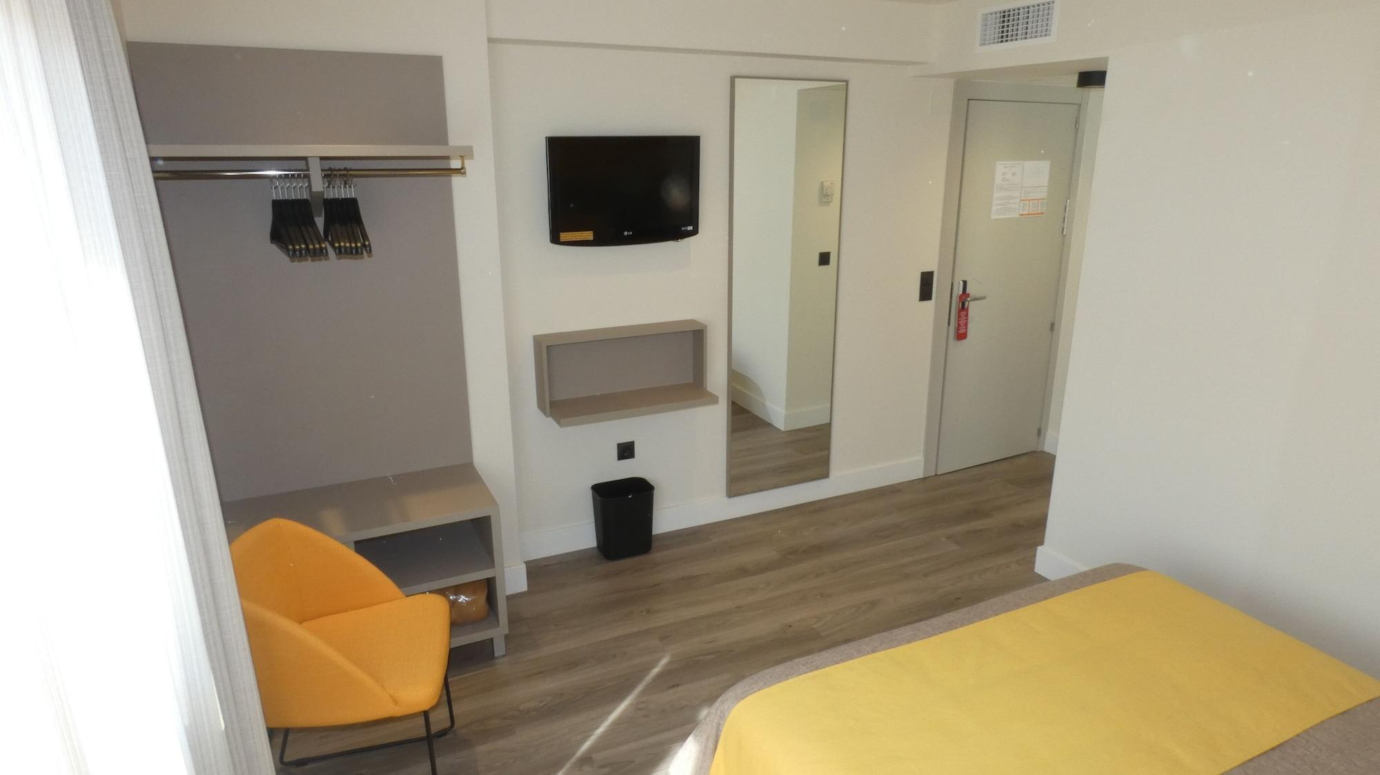 Zeus Hotel