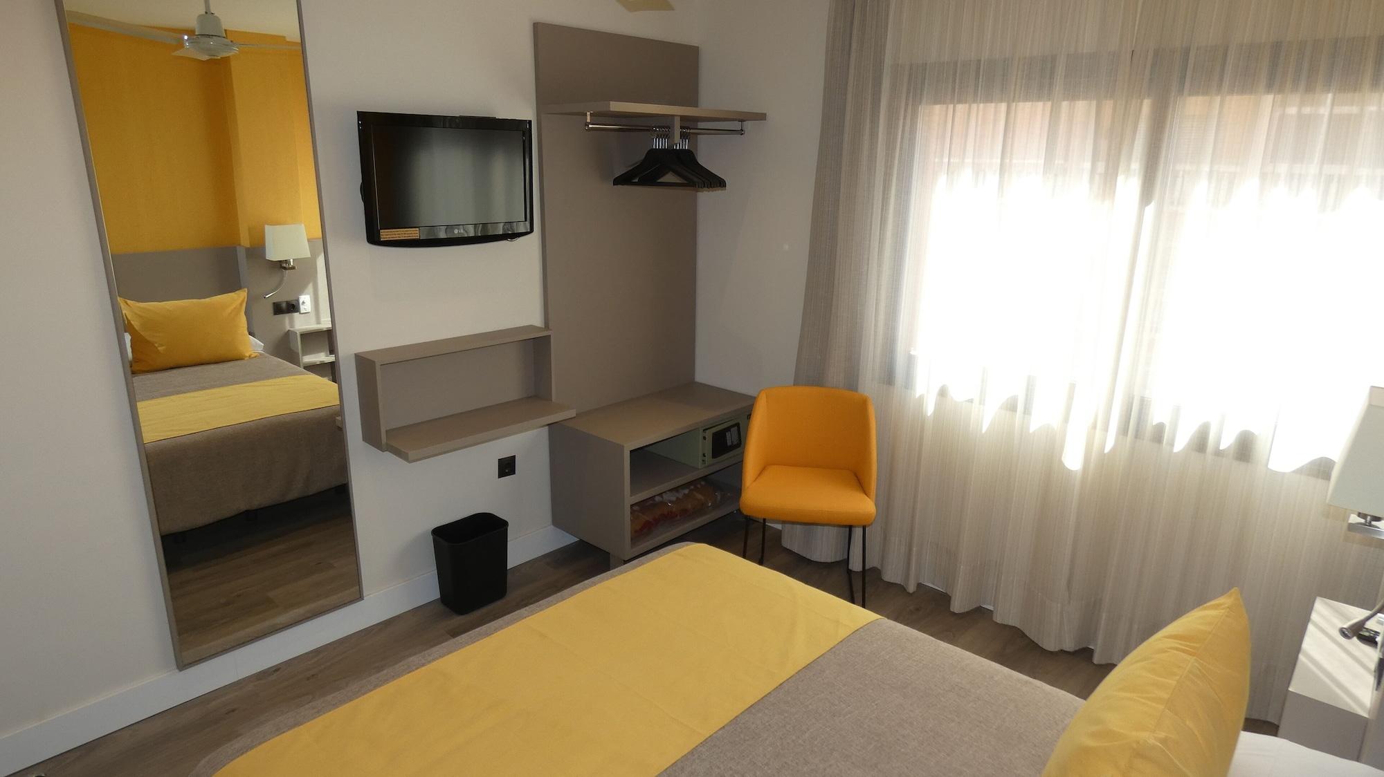 Zeus Hotel