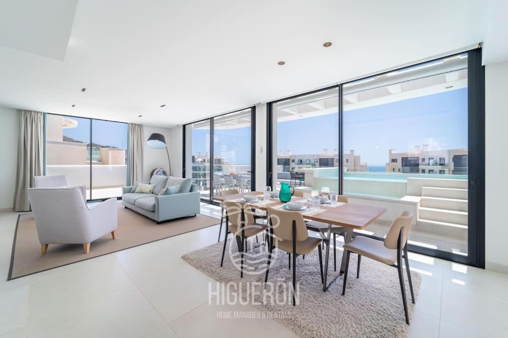 Higueronrentals The Bay Appartement