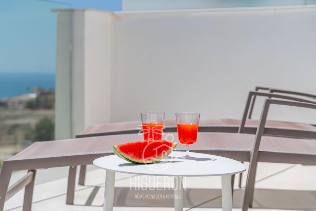 Higueronrentals The Bay Appartement
