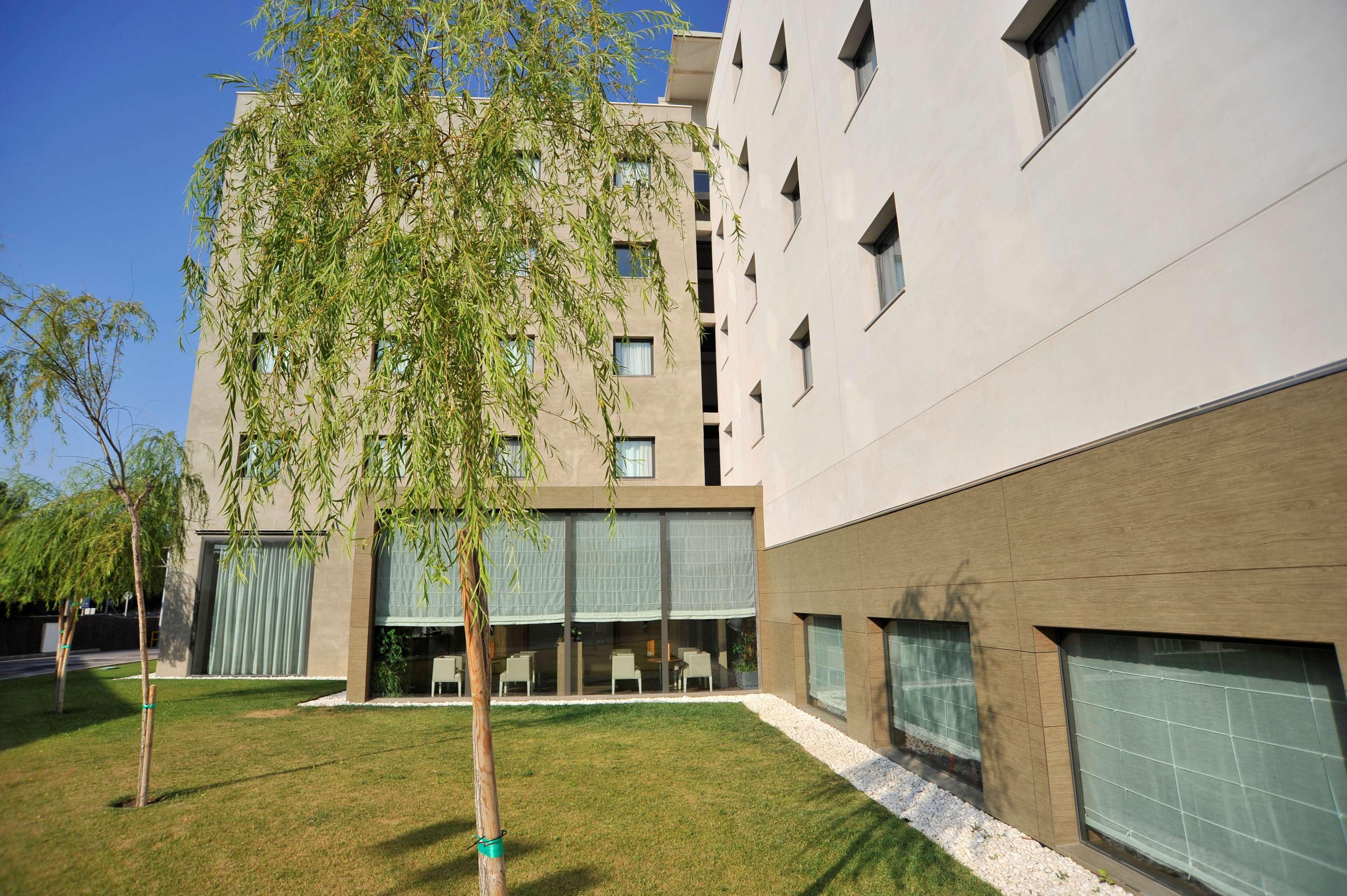 Hotel Travelodge Airport 3*