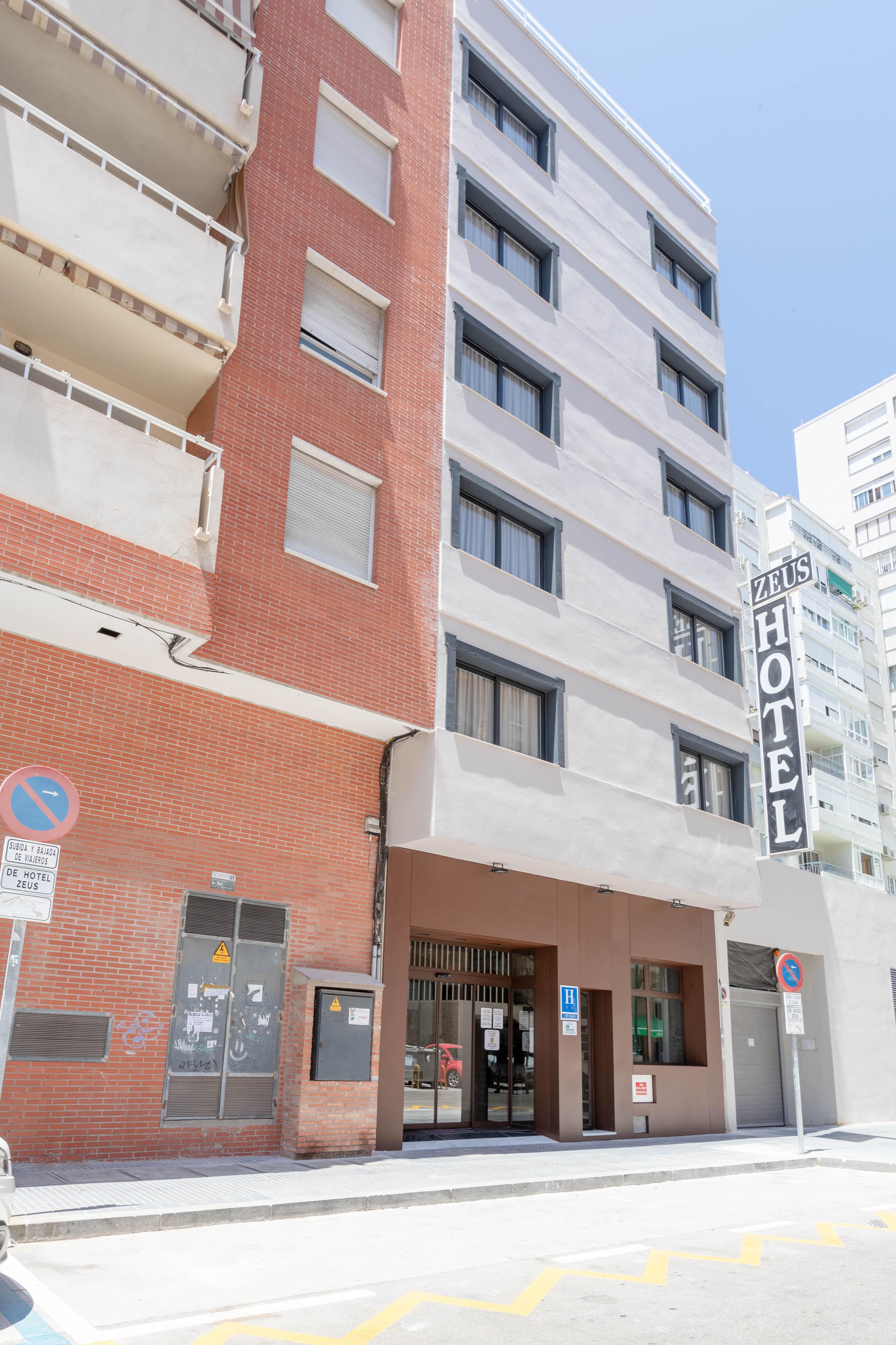 Hotel Zeus 2*