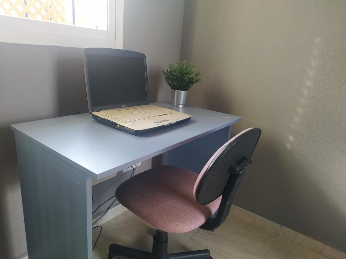 Apartamento Yellow Duplex Free Parking&terrace Málaga