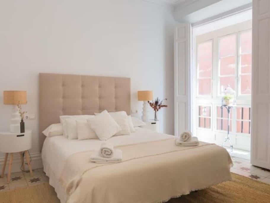 Chic Casa Cathedral At Calle Fresca 2-bedroom In City Center Apartment Málaga