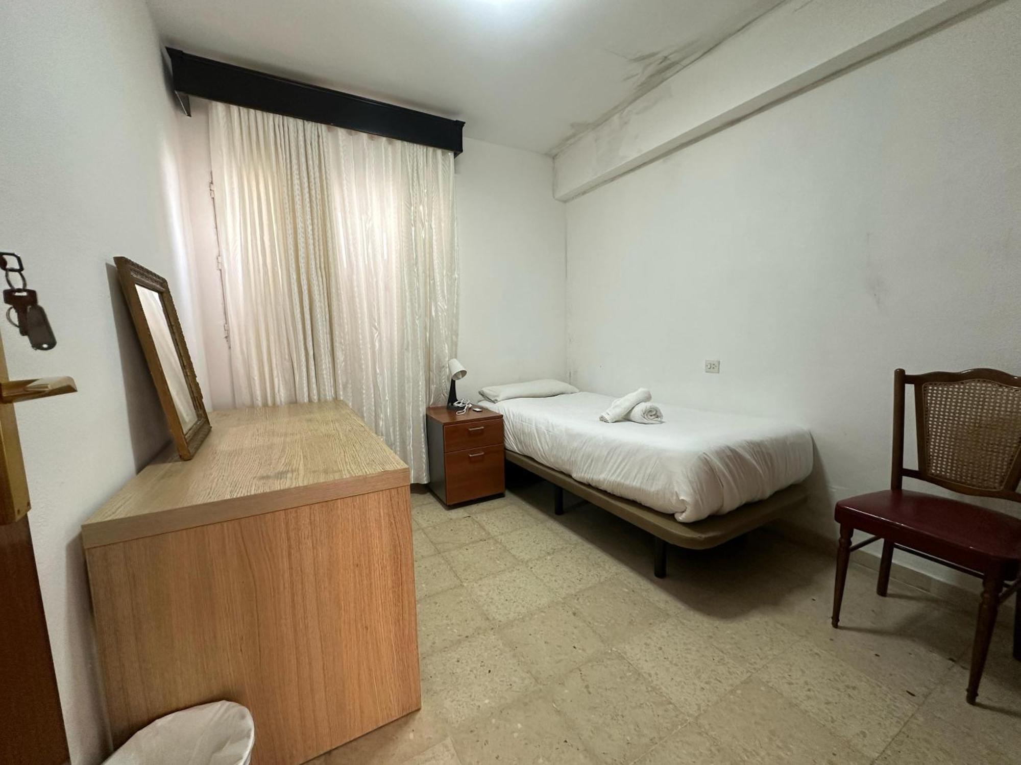 Individual En La Victoria Homestay Malaga