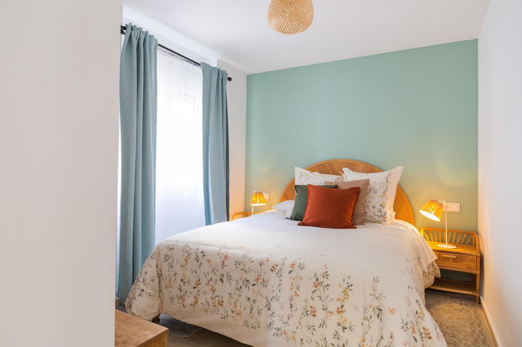 Appartement Centro Ii: And Bright With Balconies