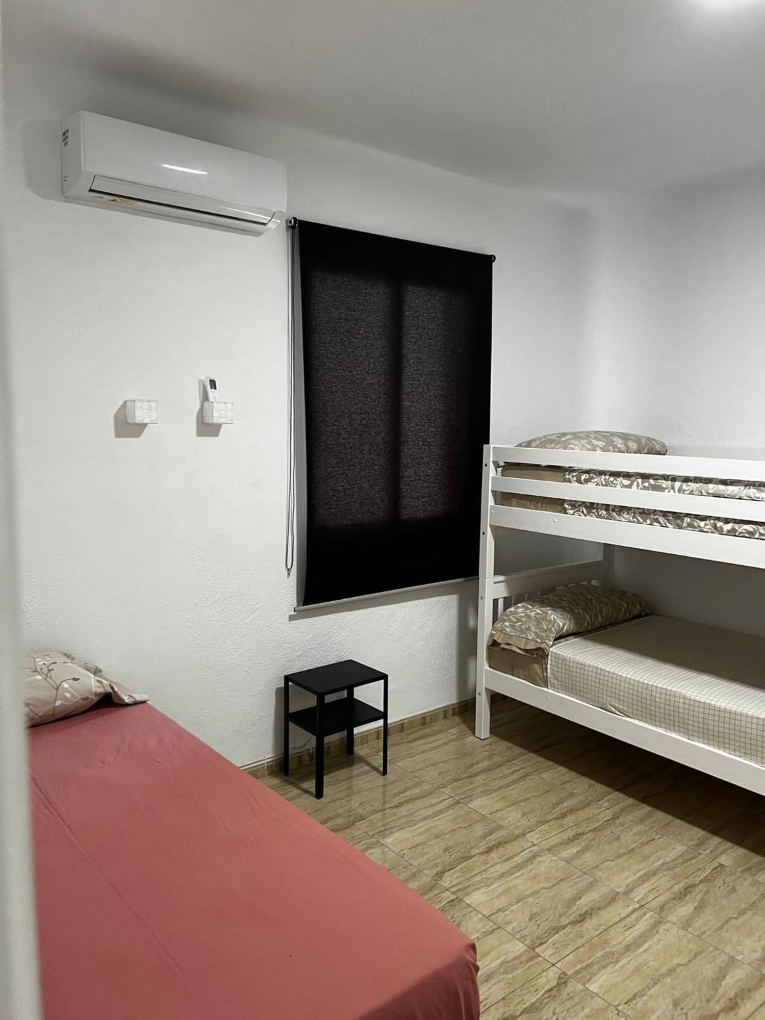 Picasso Especial Grupos Parking H Apartment