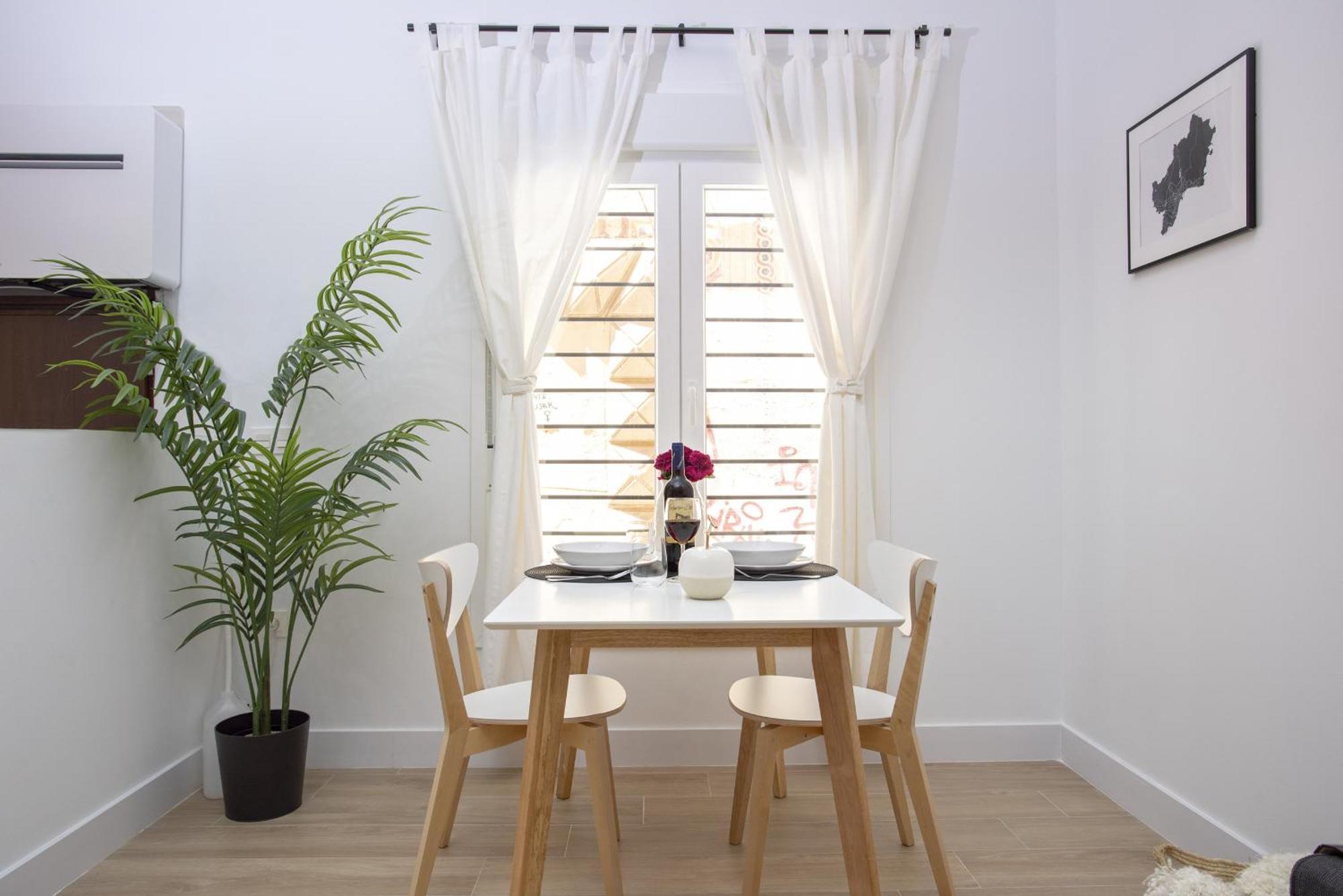 -malagasunapts- Citycenter Spacious Apartment