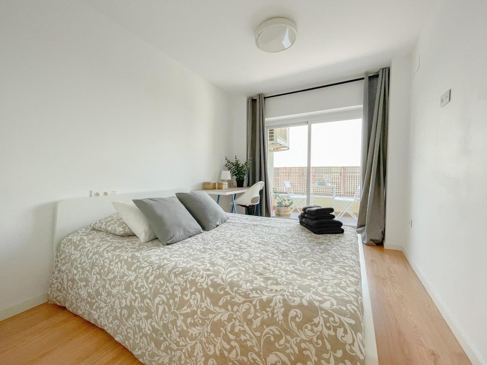 Apartamento Moderno Plz De La Merced Málaga