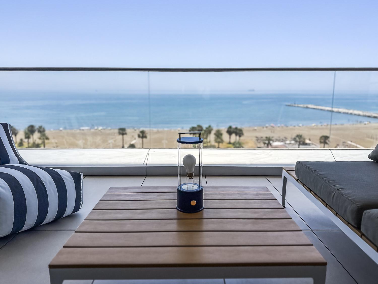 -malagasunapts-tower Living Sea Views Pool Gym Park Apartment