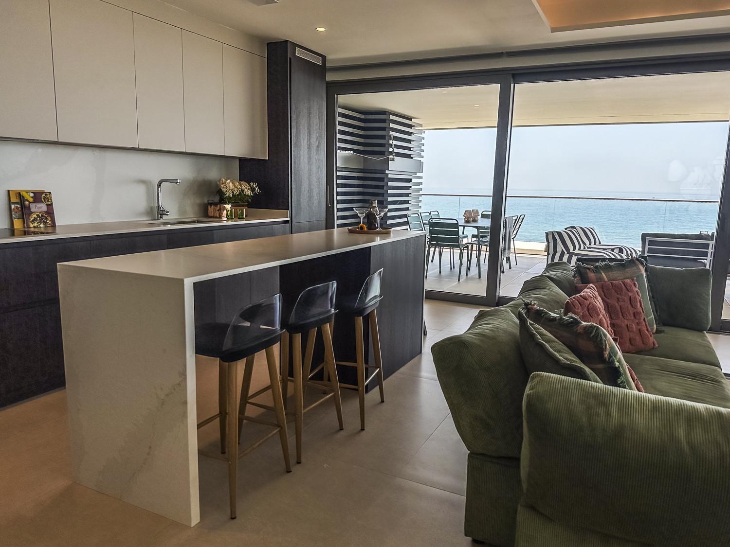 -malagasunapts-tower Living Sea Views Pool Gym Park Malaga