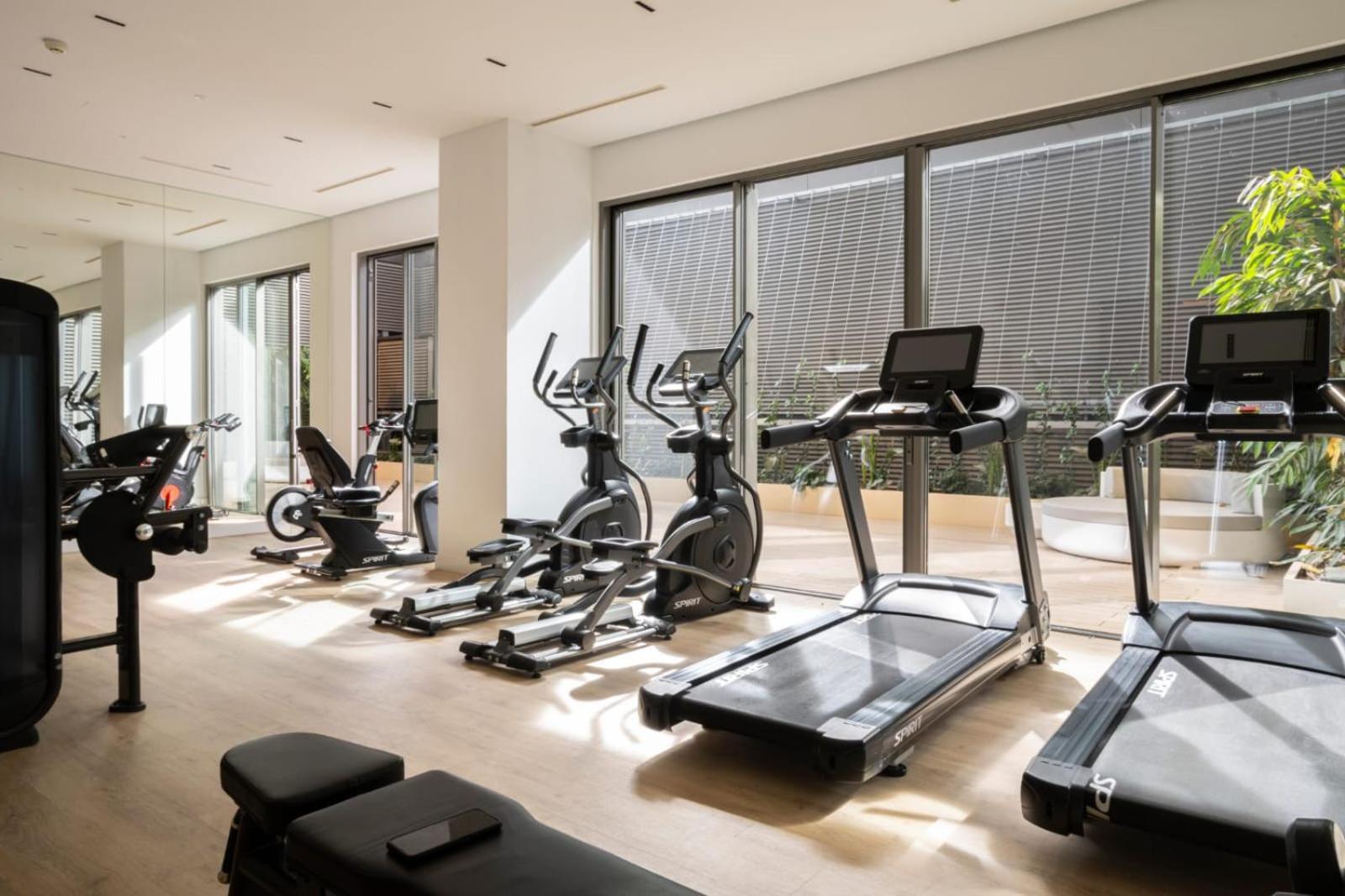 -malagasunapts-tower Living Sea Views Pool Gym Park *