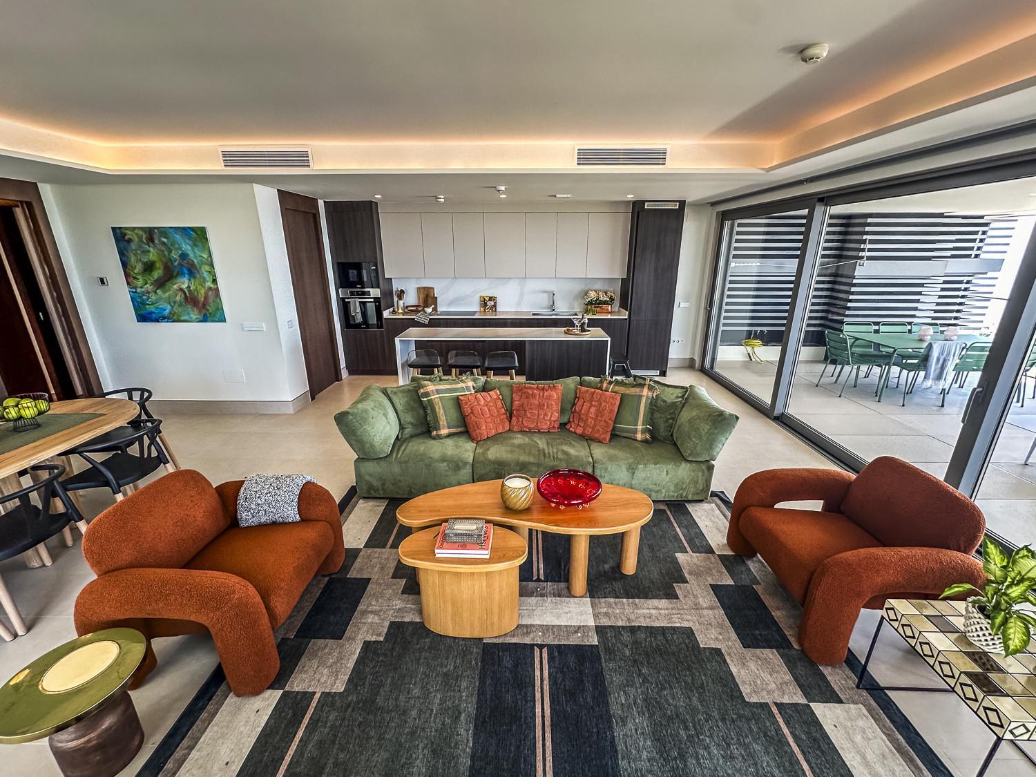 -malagasunapts-tower Living Sea Views Pool Gym Park