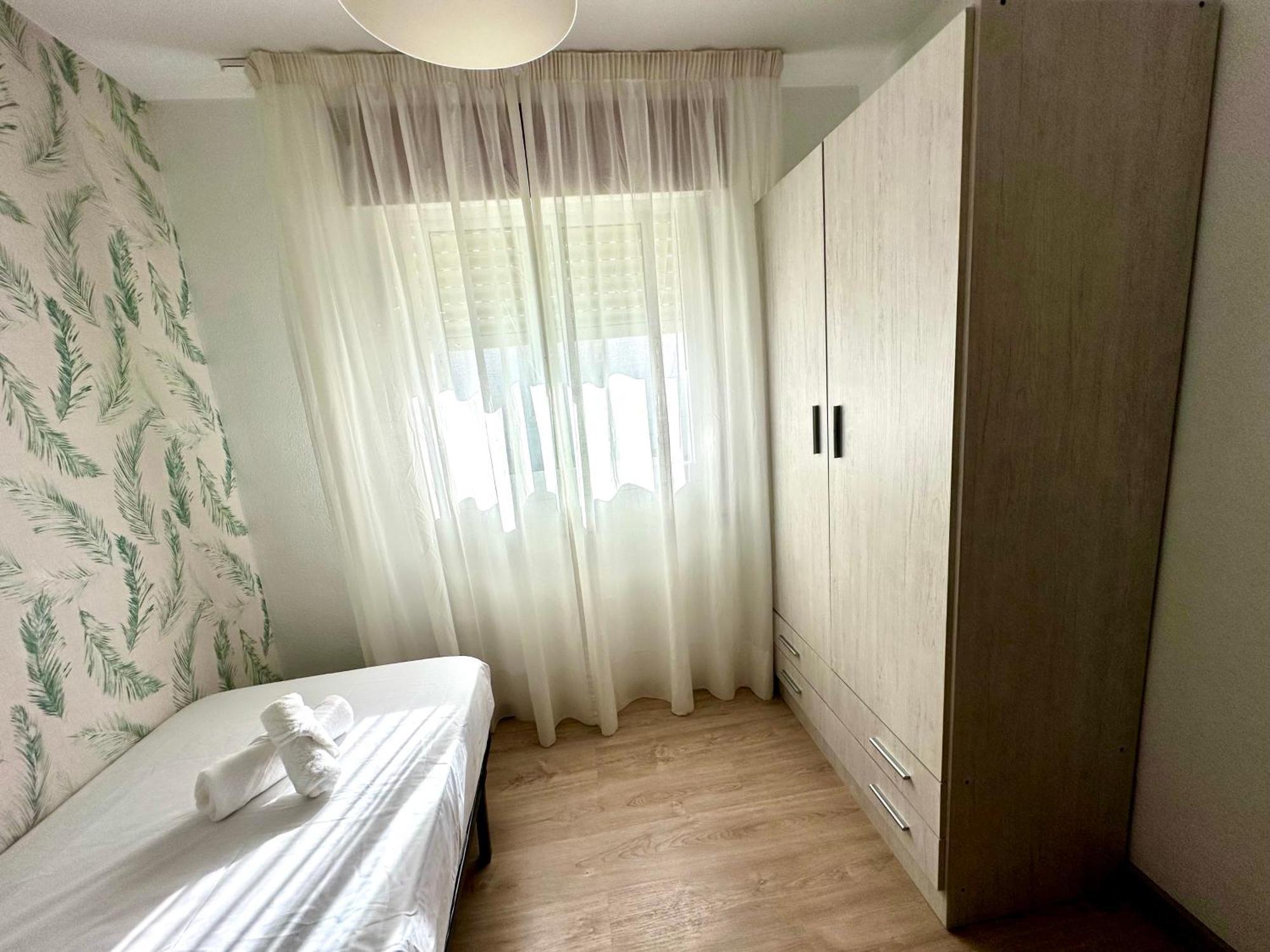 Exclusivo En Avenida Ortega Y Gasset Málaga