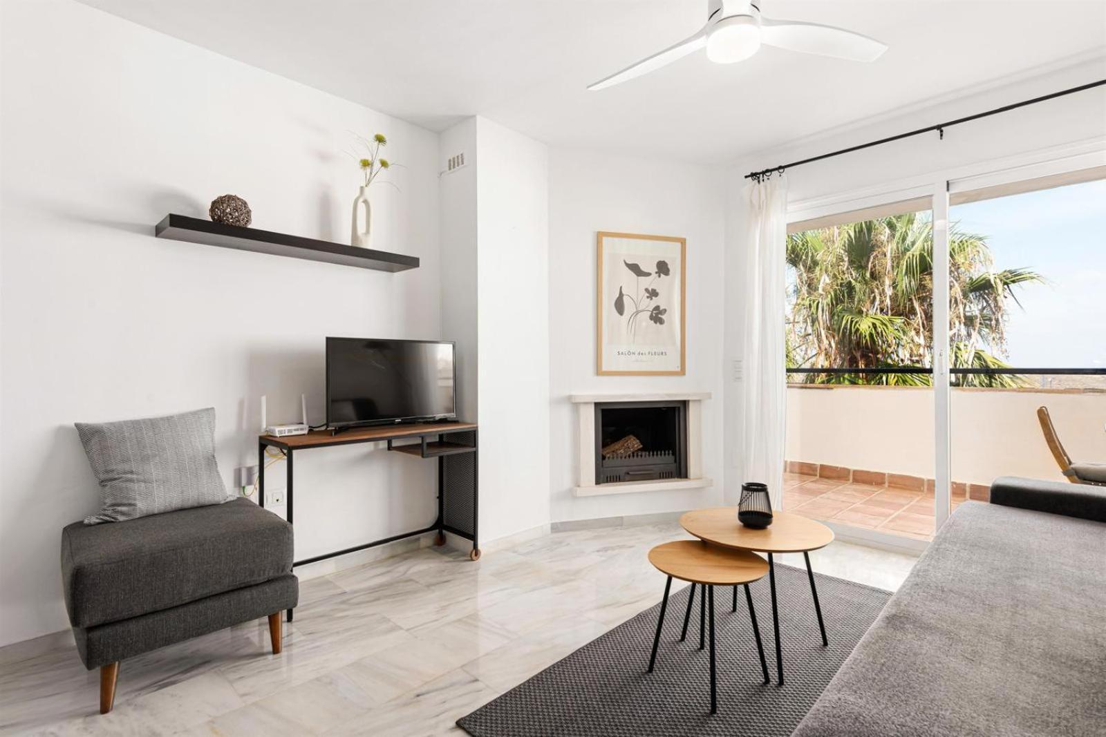 Riviera Sea Views *