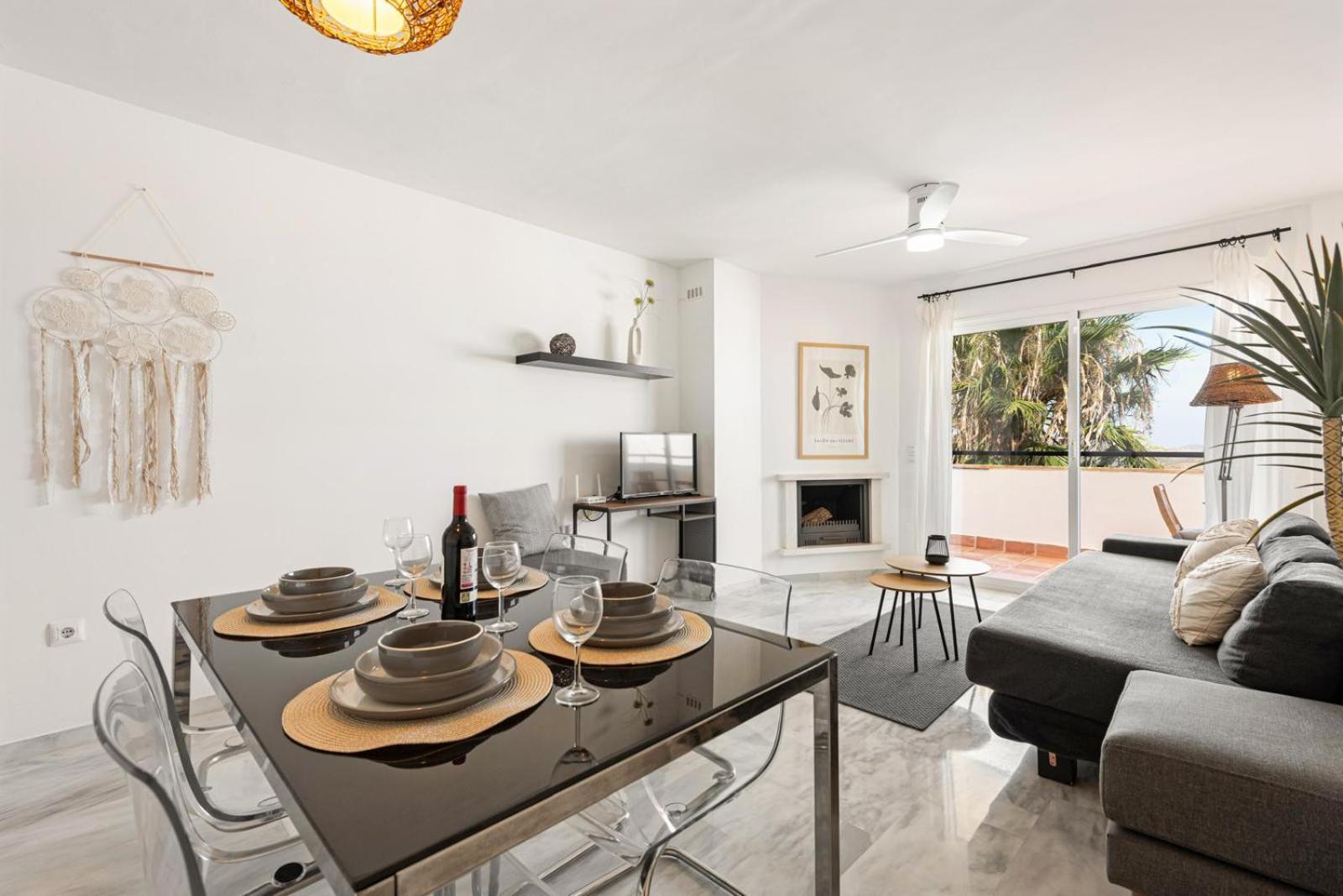 Riviera Sea Views Apartment