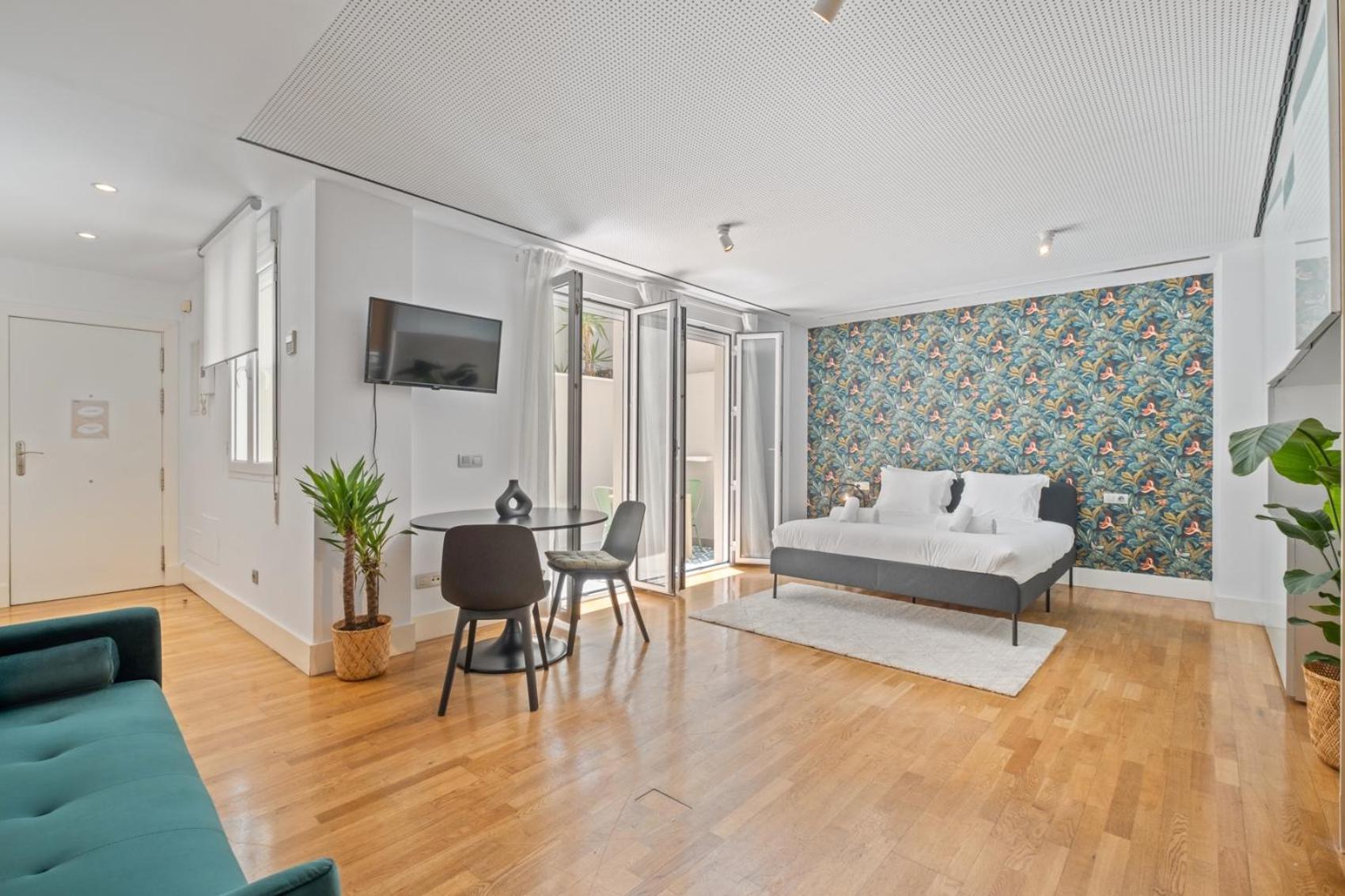 Kusama Apartment Malaga