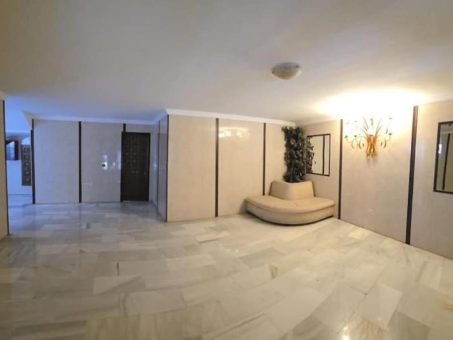 Angelos Urban Spacious Perfect For Remote Workers And Vacationers By Namaste Elite Apartment Malaga