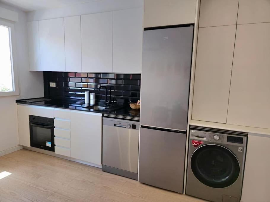 Angelos Urban Spacious Perfect For Remote Workers And Vacationers By Namaste Elite *