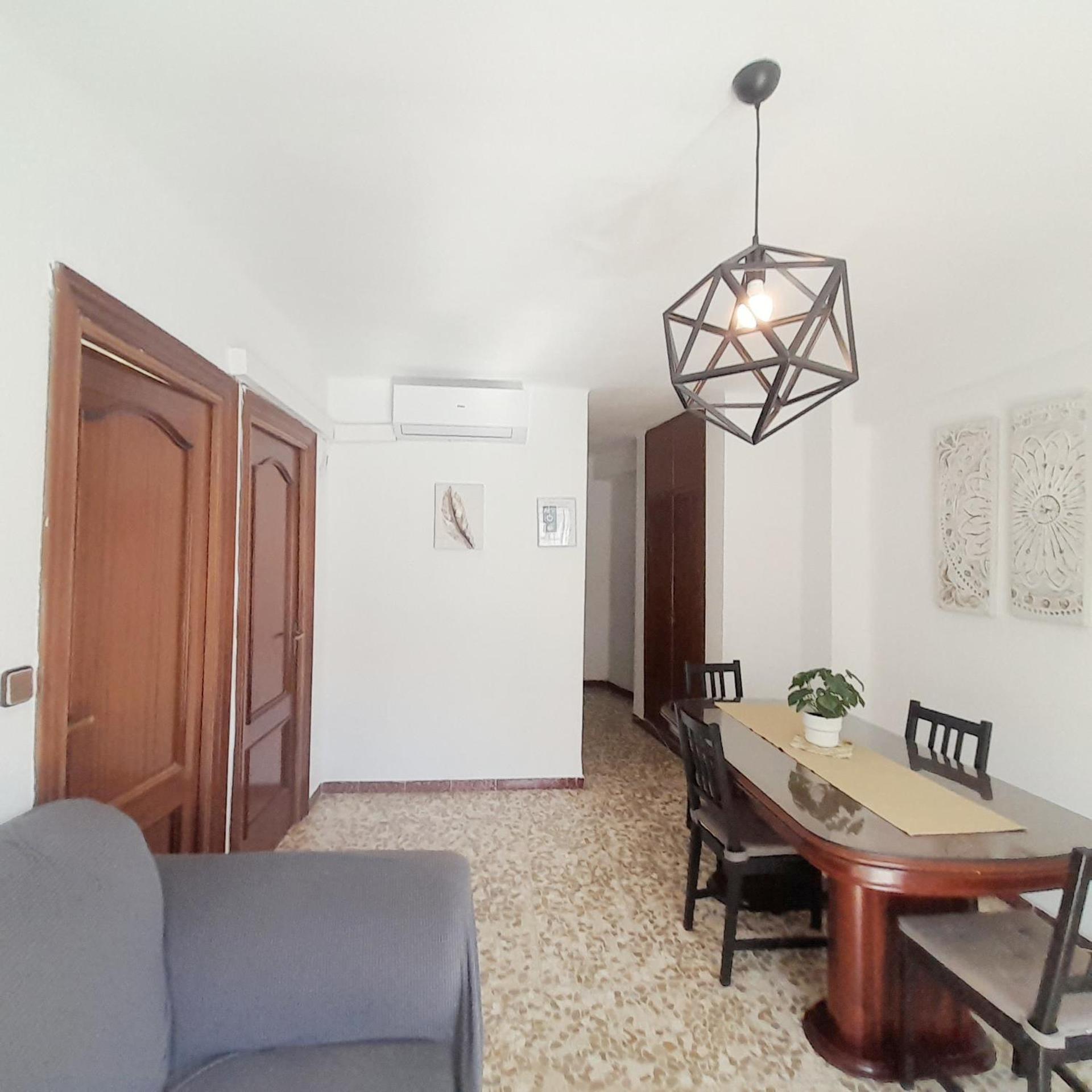 Apartment En El Centro Amplio Y Confortable *