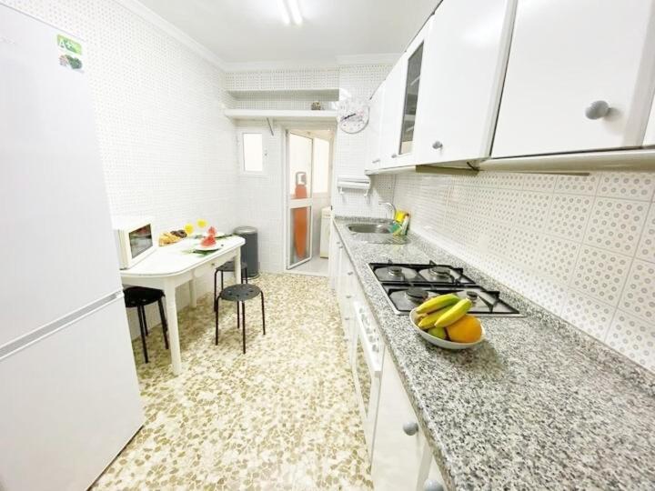 Apartment En El Centro Amplio Y Confortable *