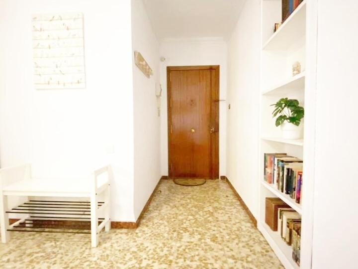 En El Centro Amplio Y Confortable Apartment Malaga