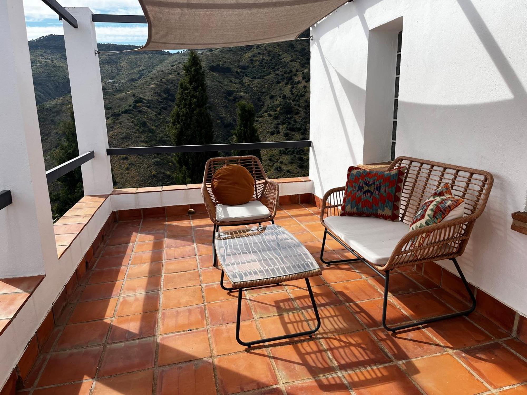 Villa Trompetilla Montes De With Yoga And Málaga