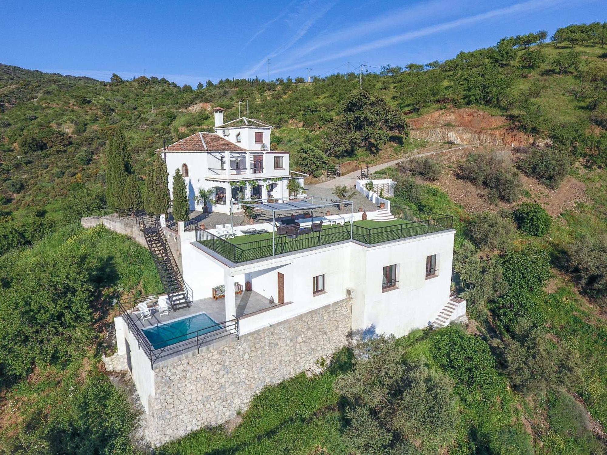 Villa Trompetilla Montes De With Yoga And Málaga