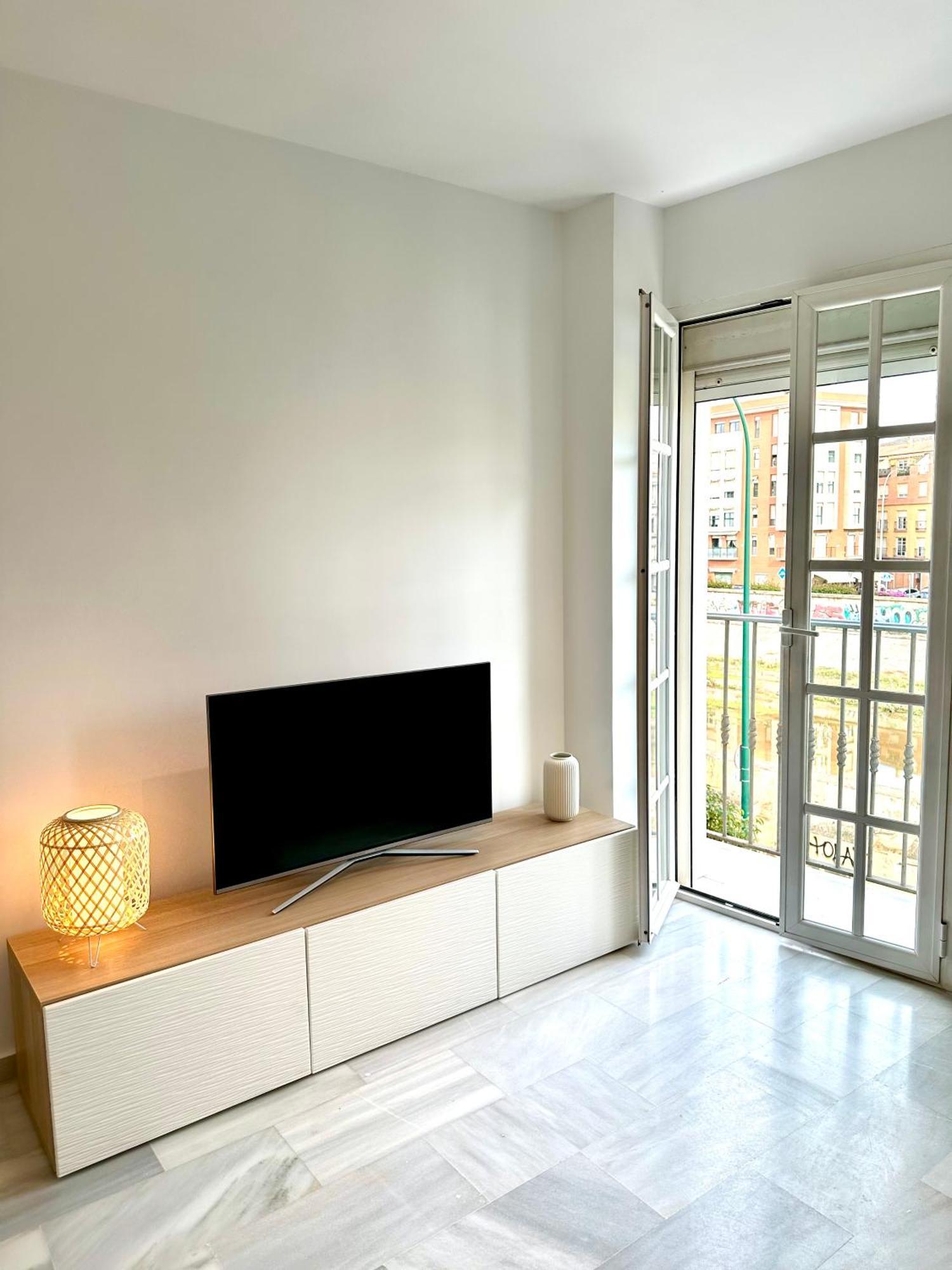 Centro Con Vistas Al Casco Historico Apartment *
