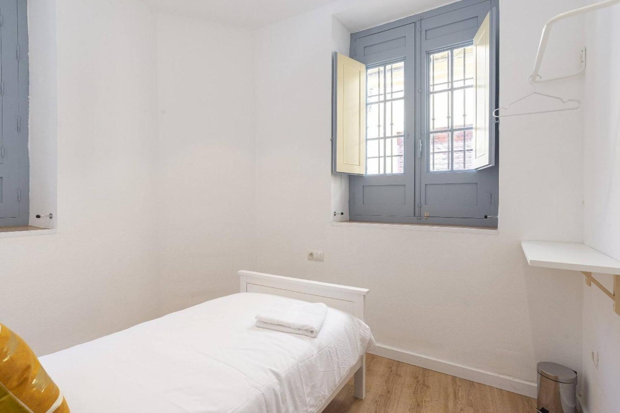 2 Bedroom