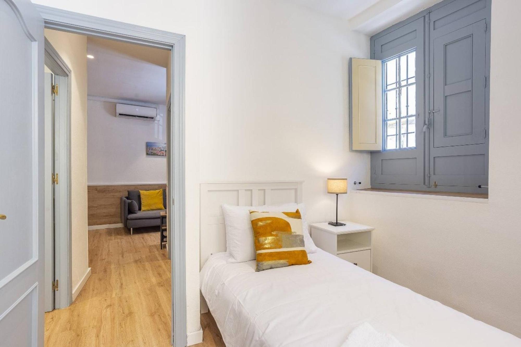 2 Bedroom Apartment *
