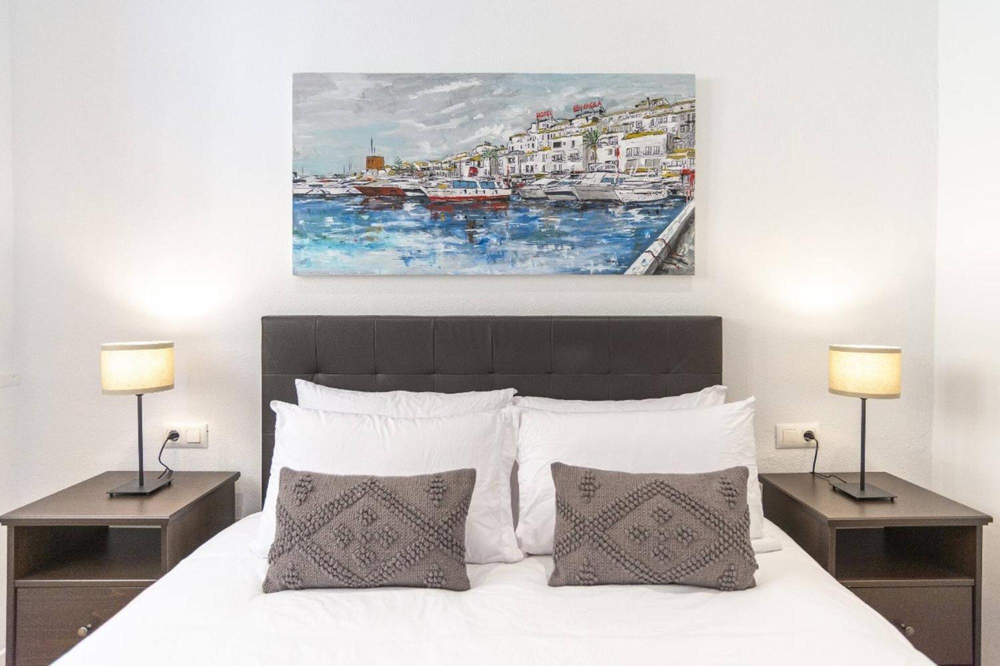 2 Bedroom Apartment *