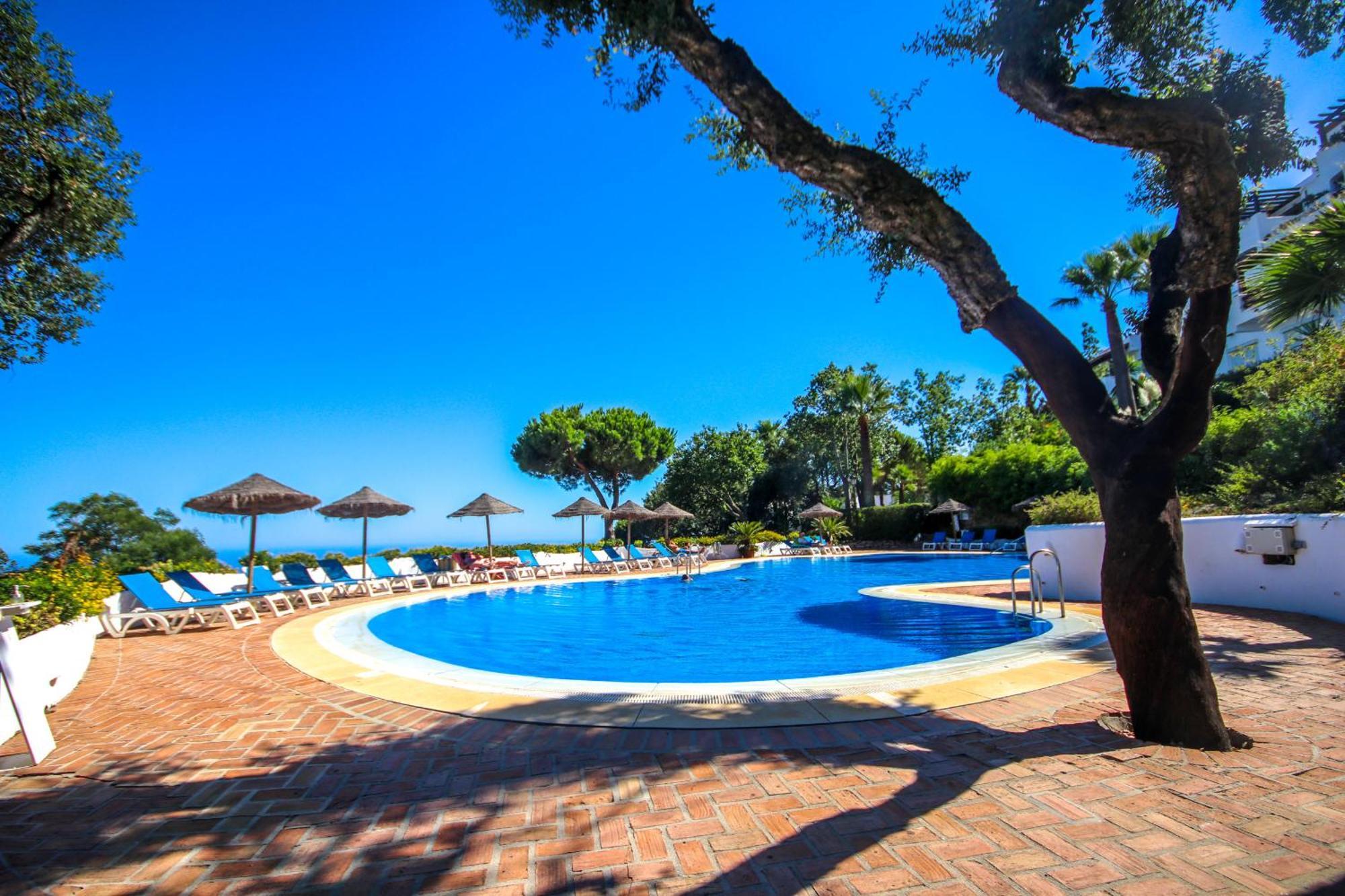 Three Bedroom La Mairena Elviria * Ojén