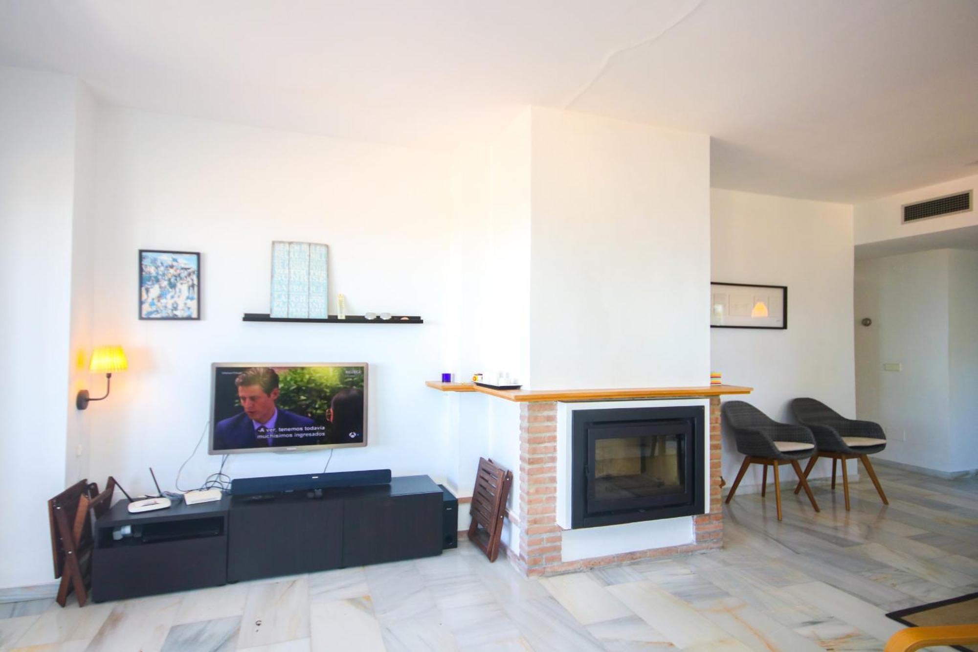 Apartment Three Bedroom La Mairena Elviria *