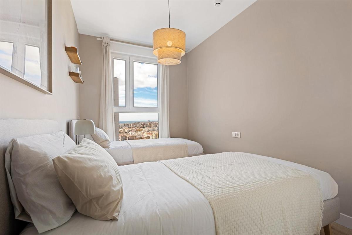 Skyline Diamond 23th Floor Apartment Malaga