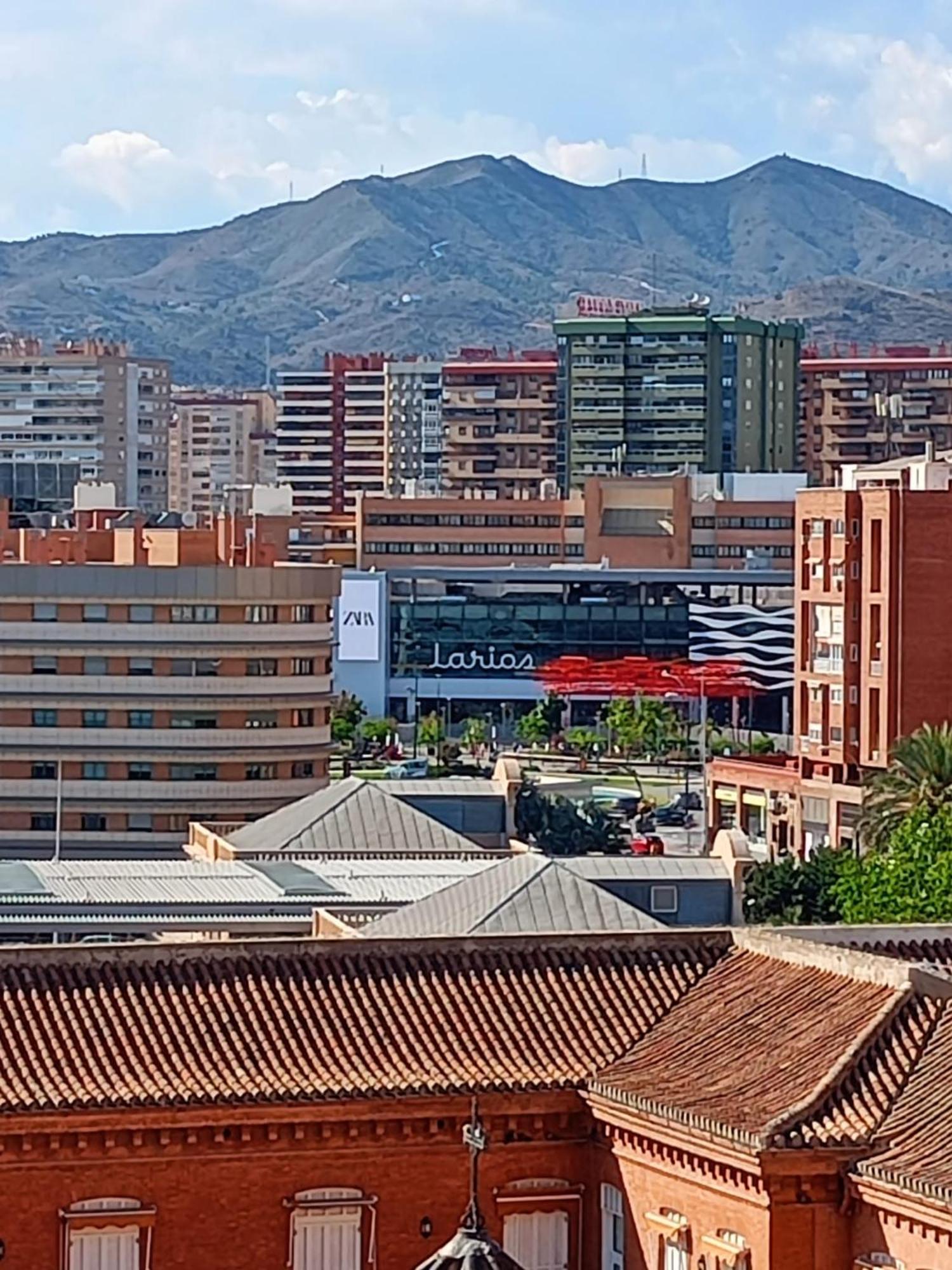Privada Centro Cerca De La Estacion De Tren Maria Zambrano Y Del Centro Historico Y De La Playa Malaga