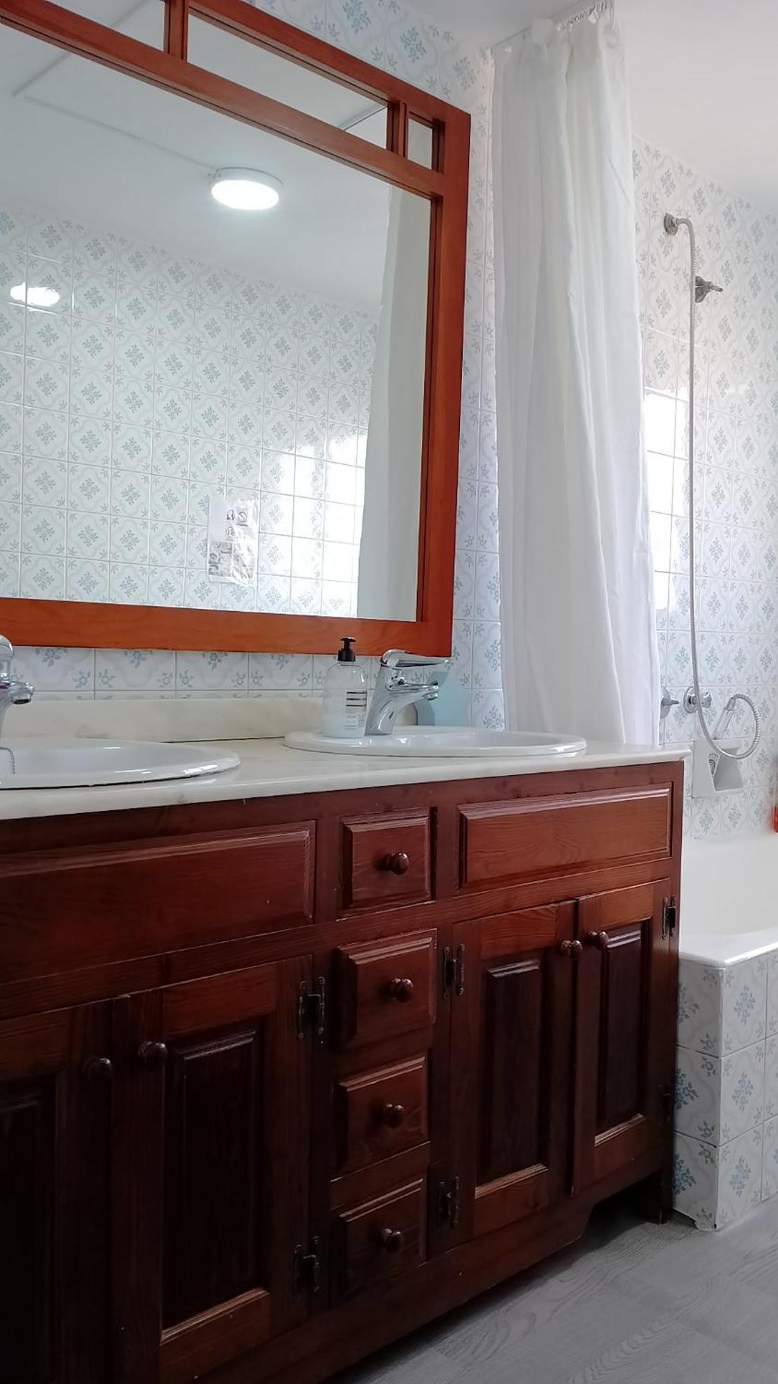 Privada Centro Cerca De La Estacion De Tren Maria Zambrano Y Del Centro Historico Y De La Playa Homestay