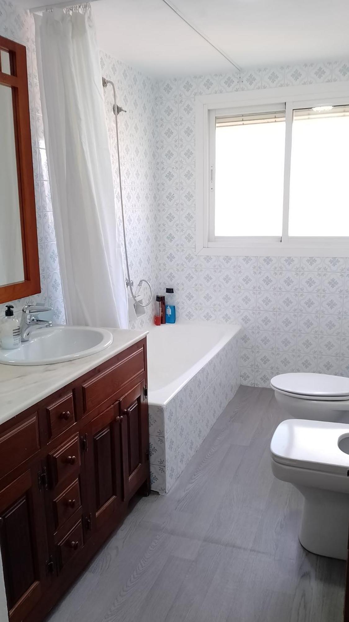 Privada Centro Cerca De La Estacion De Tren Maria Zambrano Y Del Centro Historico Y De La Playa Homestay